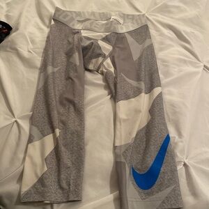 Nike youth size medium compression base layer